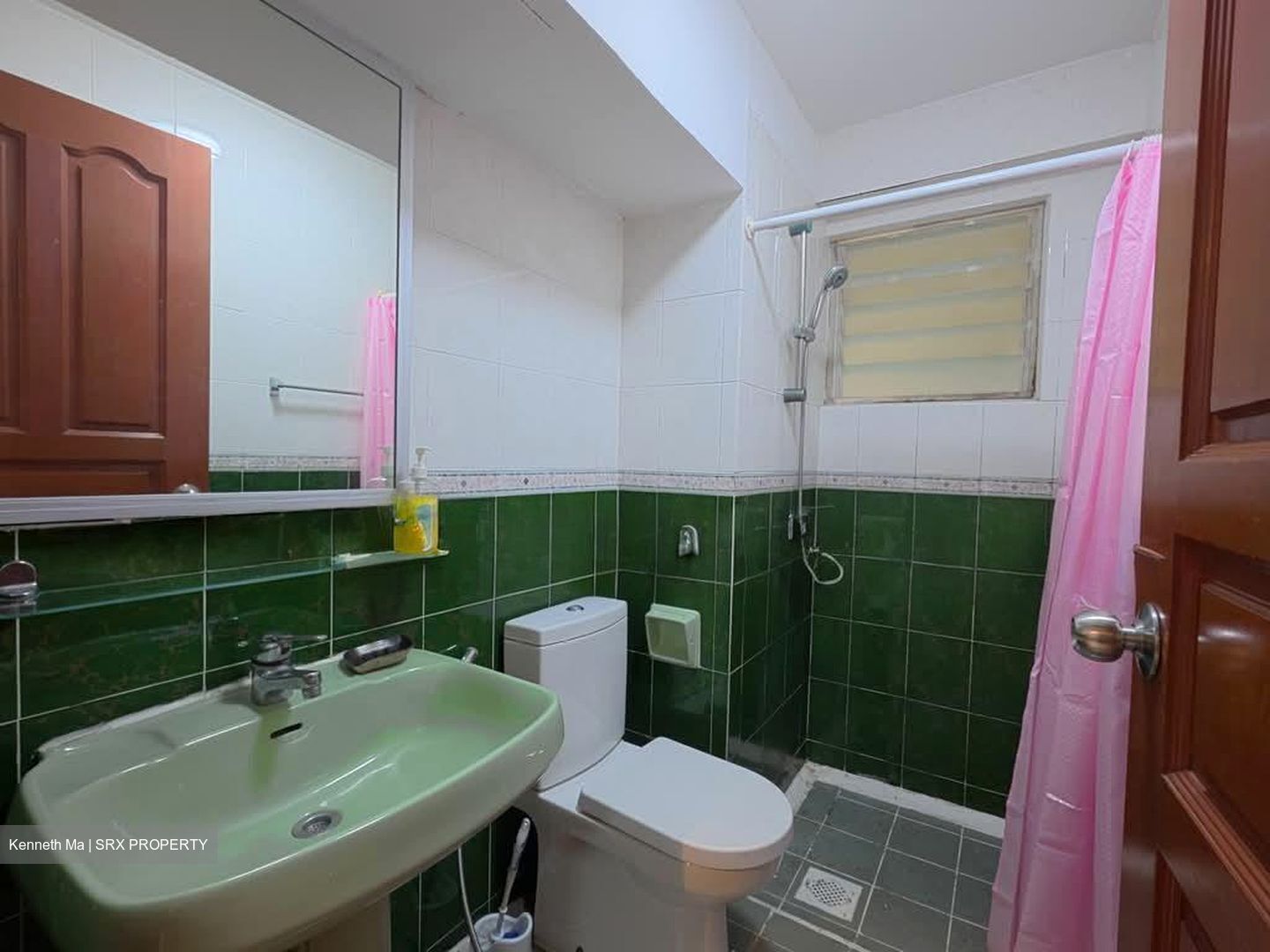 Melville Park (D18), Condominium #560239281